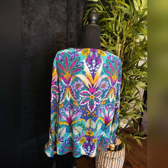 Nicole Miller Ladies Long-sleeved Floral Top - Picture 6 of 9